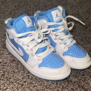 Jordan Kids Sneakers in Blue and White